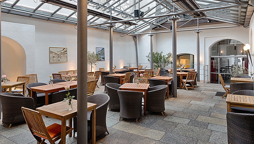 Restaurant und Weinbar SANTA in Rosenheim das Gasthaus am MaxJosefsplatz